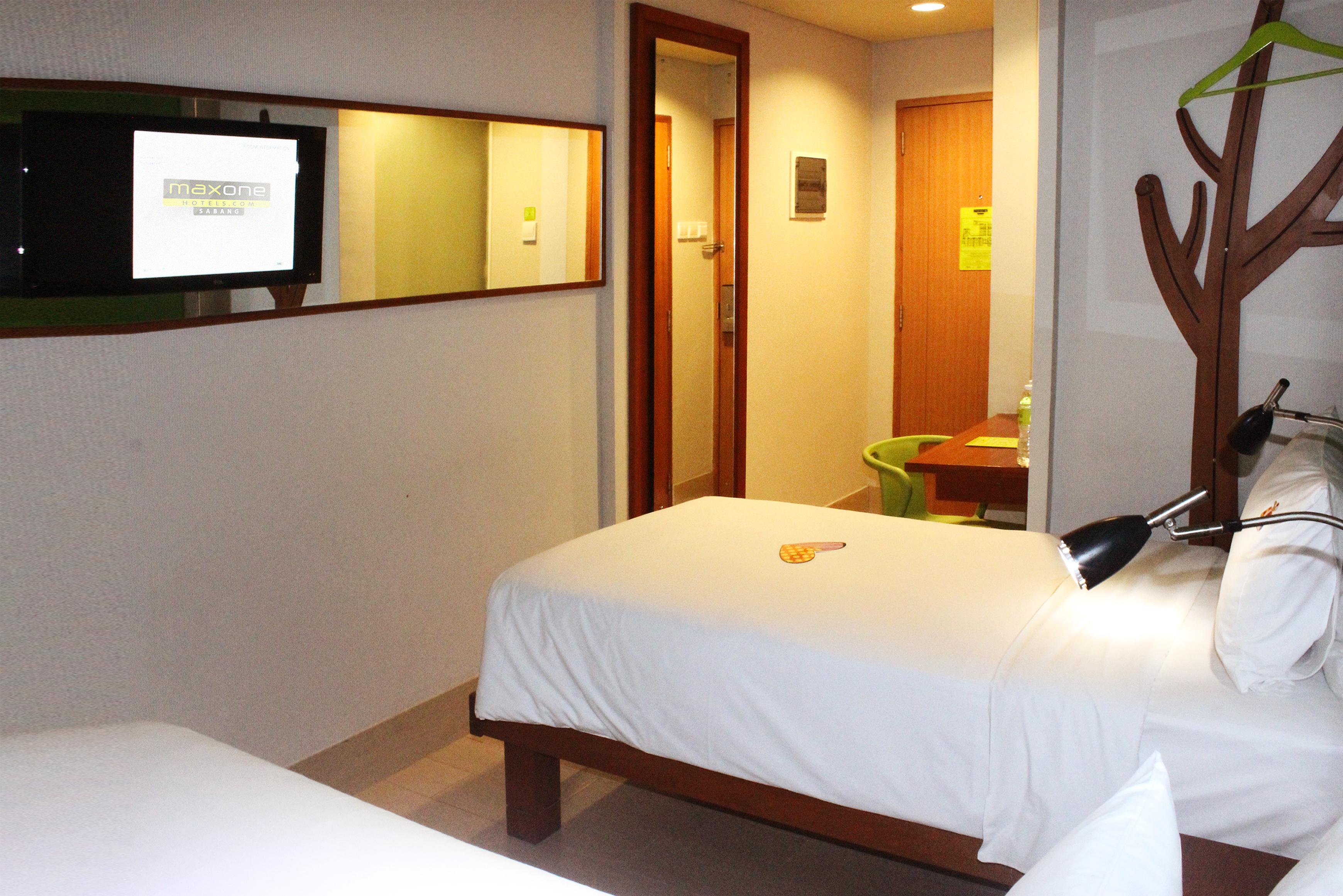 Maxonehotels.Com At Sabang Jakarta Exterior photo