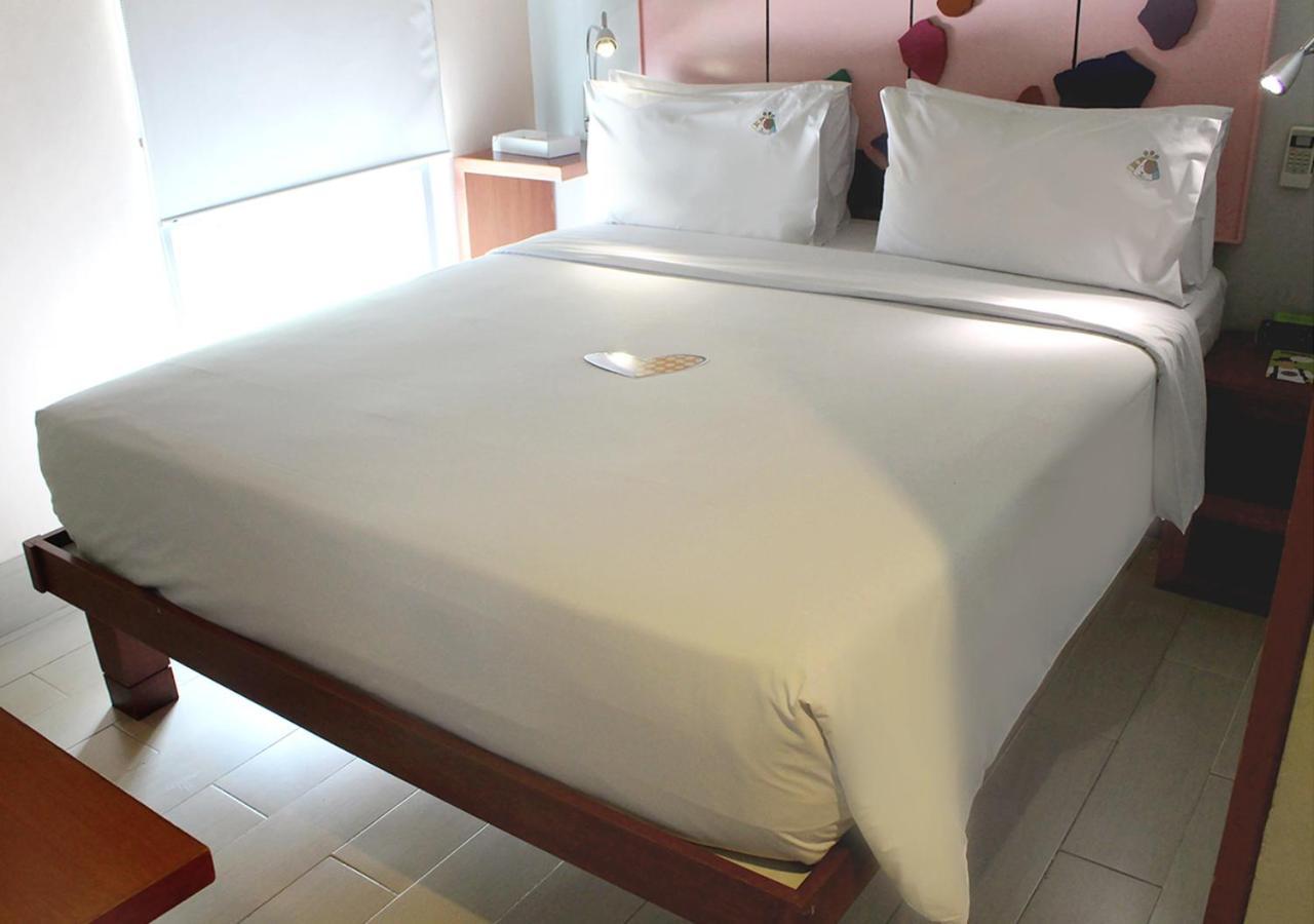 Maxonehotels.Com At Sabang Jakarta Exterior photo